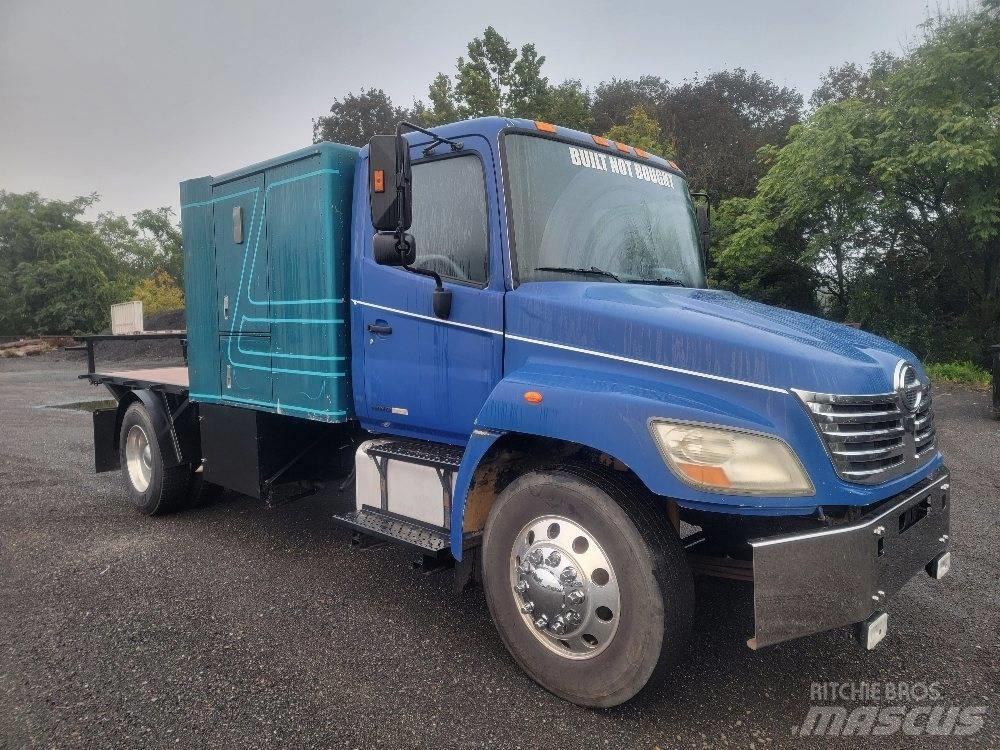 Hino 338 Camioane platforma/prelata
