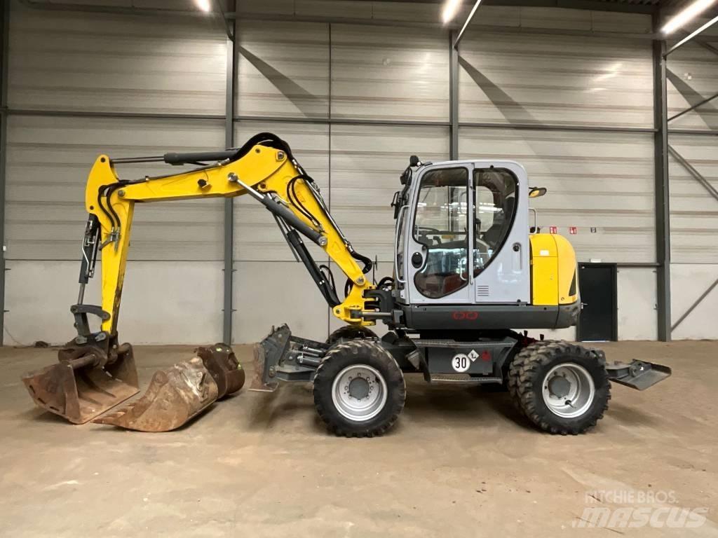 Neuson EW 100 Excavatoare cu roti