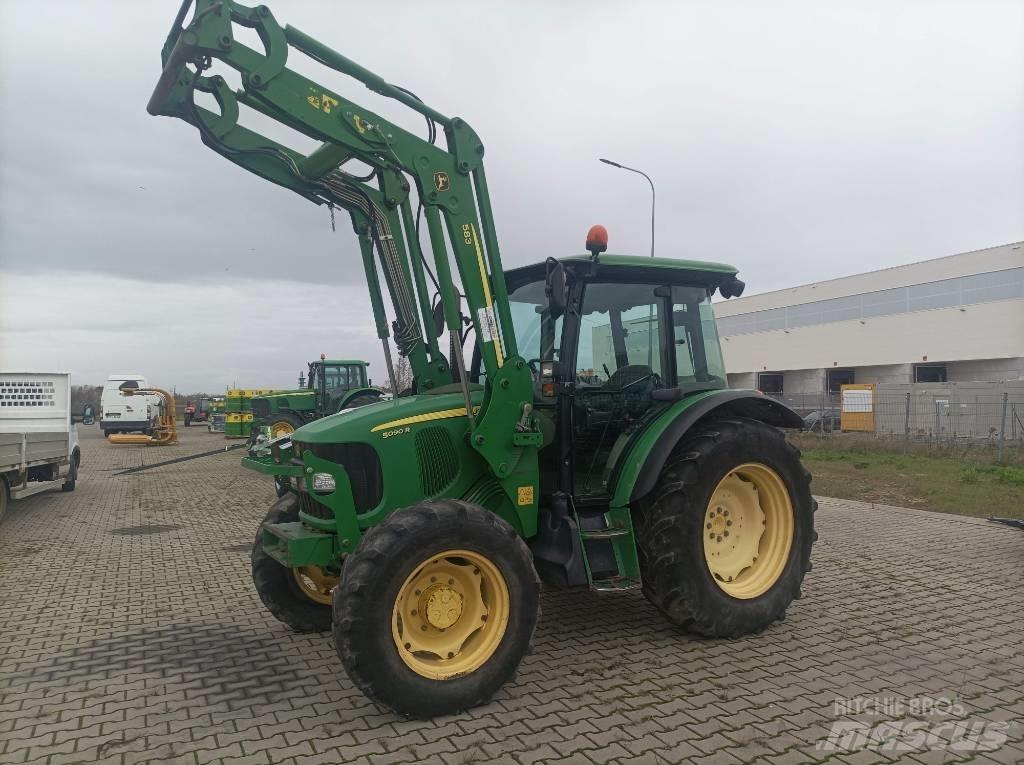 John Deere 5090 R Tractoare