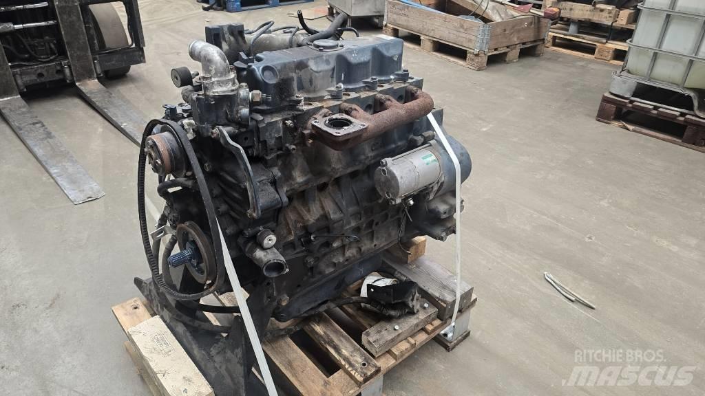 Kubota V2403 Motoare