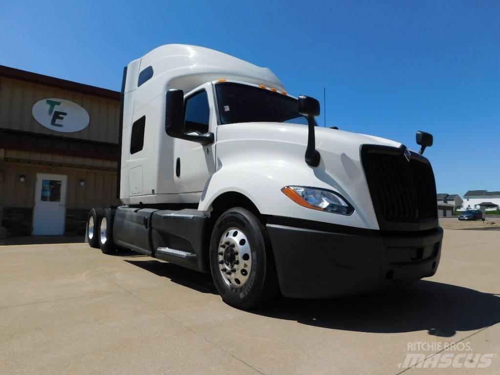 International LT 625 Autotractoare