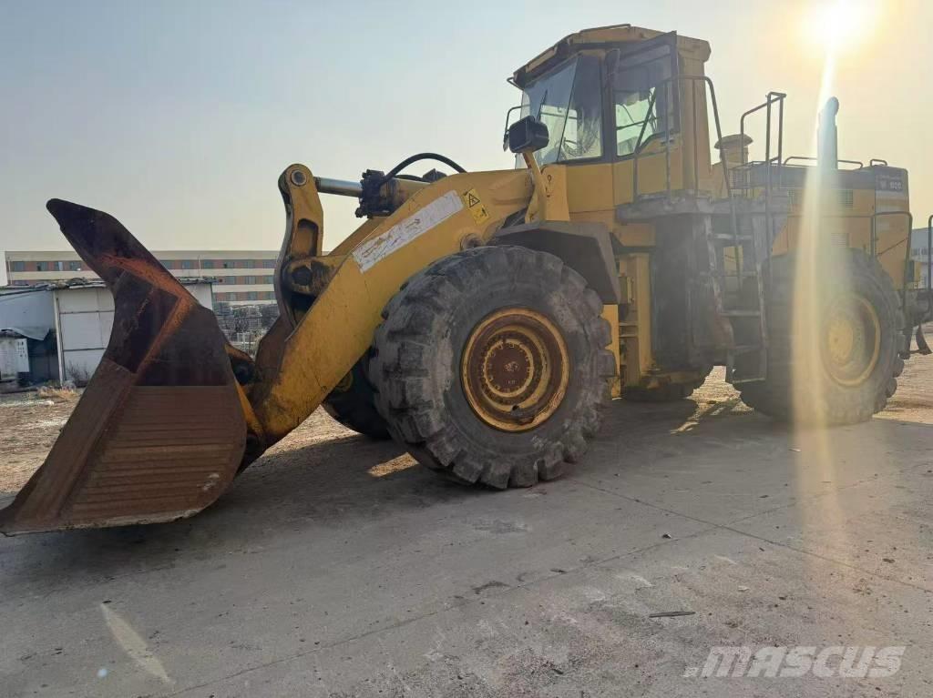 Komatsu WA 600-3 Incarcator pe pneuri
