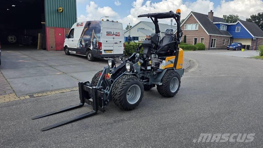 GiANT G 1500 X-tra Incarcator pe pneuri
