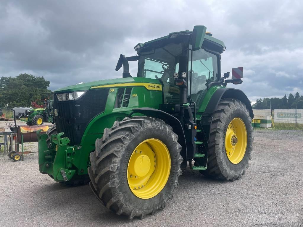 John Deere 7R330 Tractoare