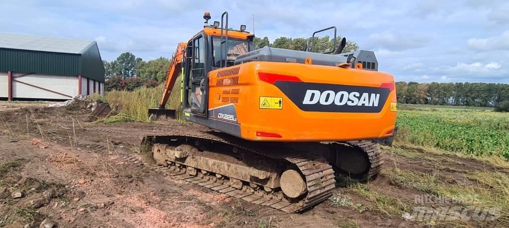 Doosan DX 225 LC-5 Excavatoare pe șenile
