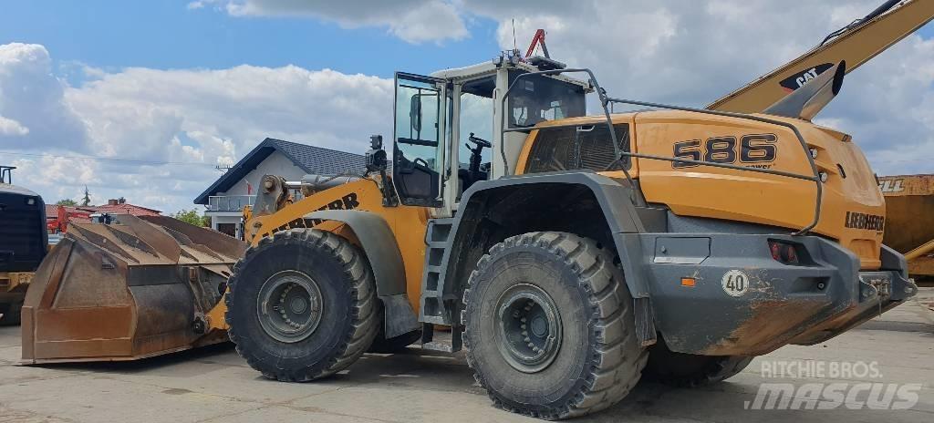 Liebherr L 586 Incarcator pe pneuri