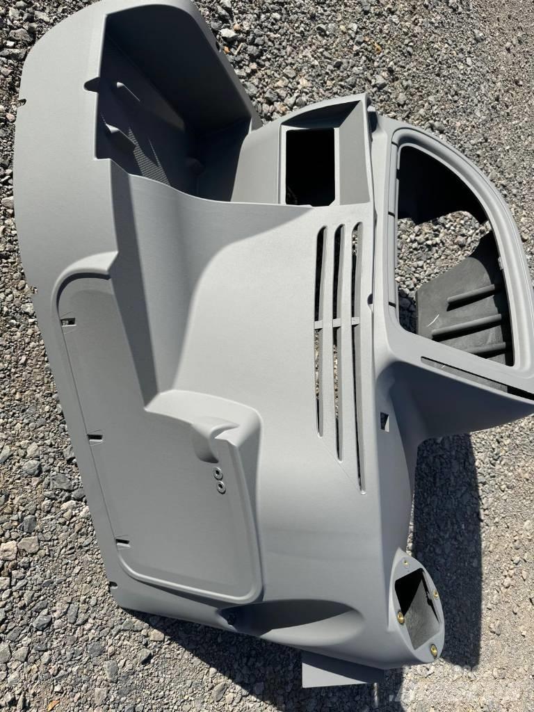 JCB 3 CX Side Panel Cabine si interior