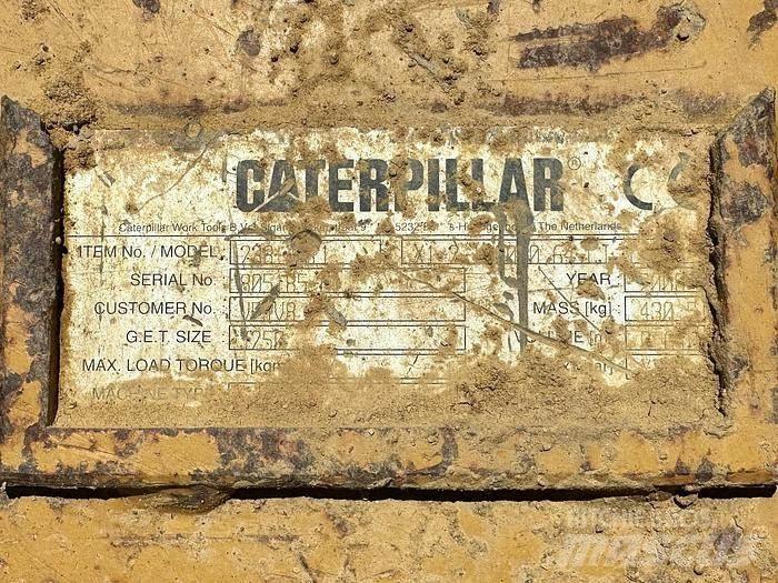 CAT 311C Excavatoare speciale