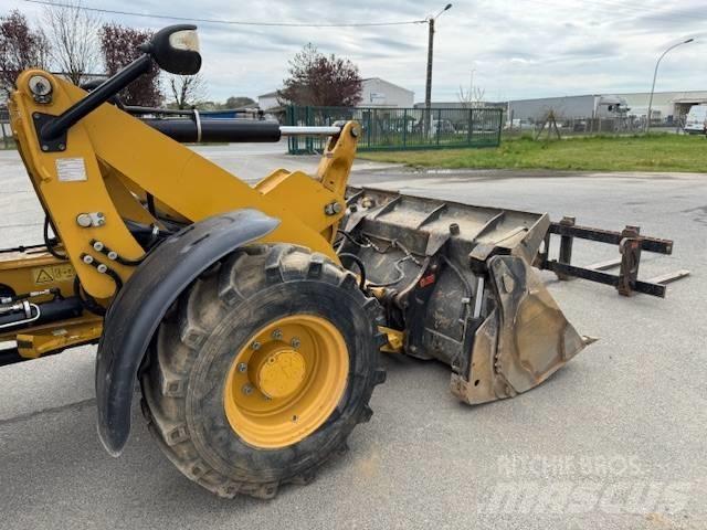 CAT 908 M Incarcator pe pneuri