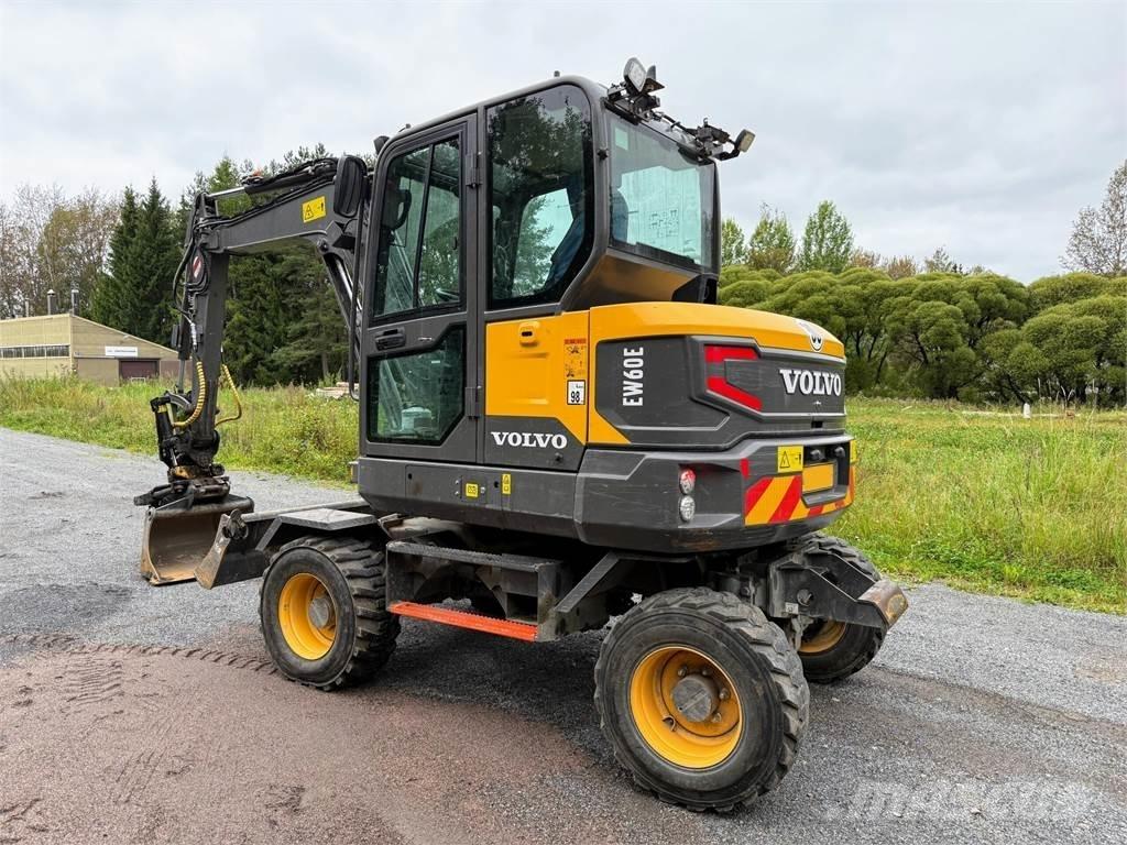 Volvo EW60 E Excavatoare cu roti