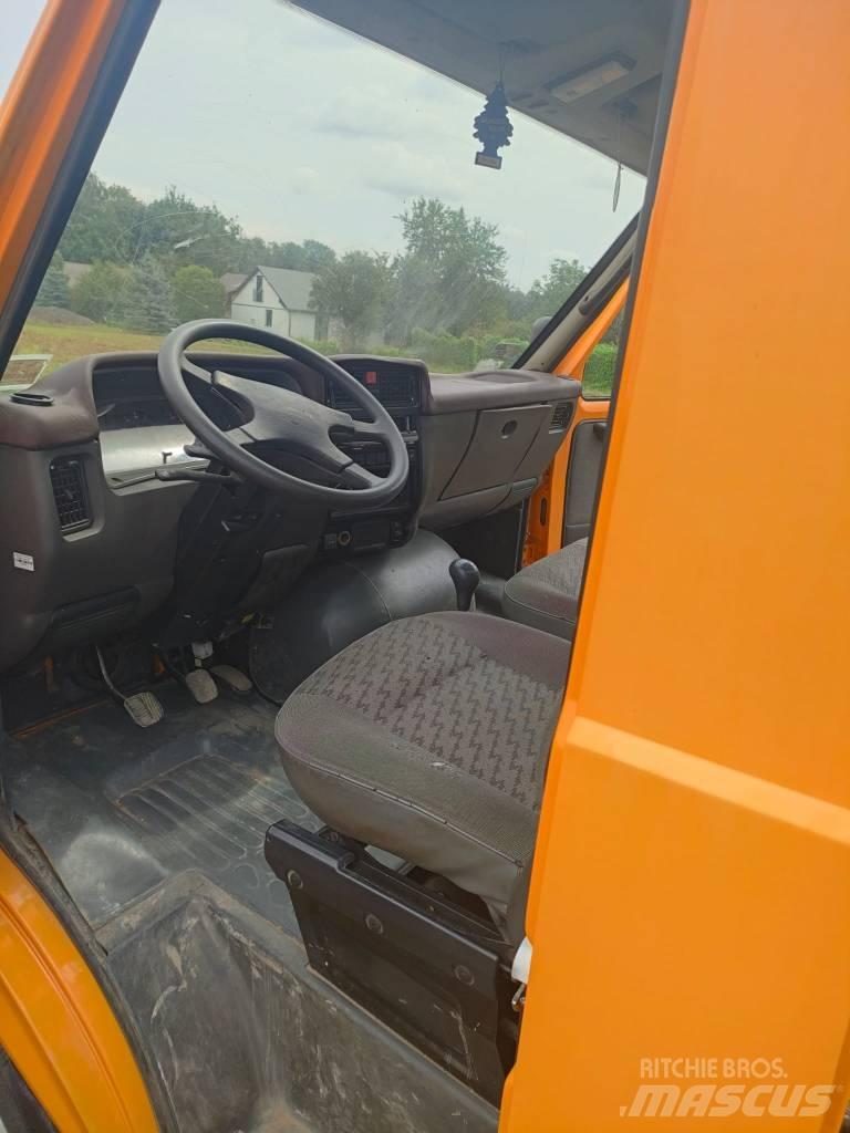  FS Lublin 3 Platforme aeriene montate pe camion