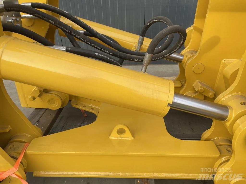 Komatsu D85 Scarificatoare