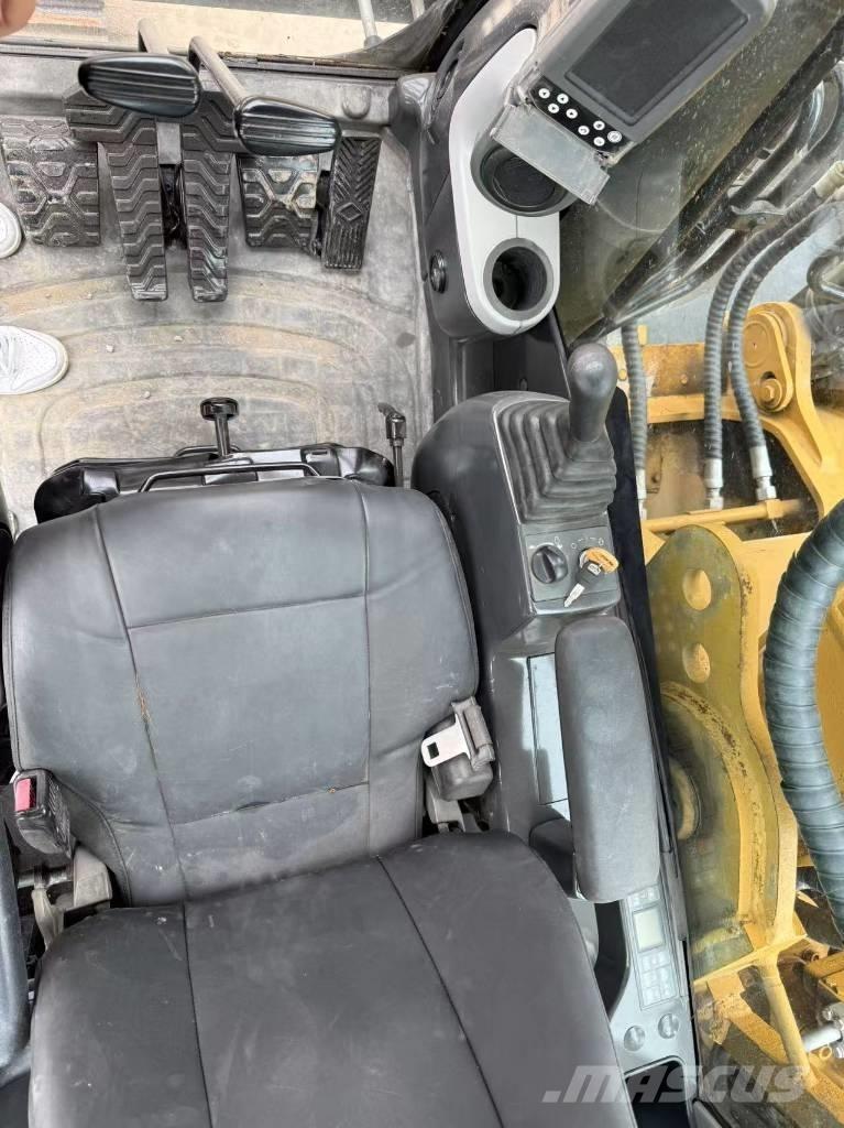 CAT 330 D L Excavatoare pe șenile
