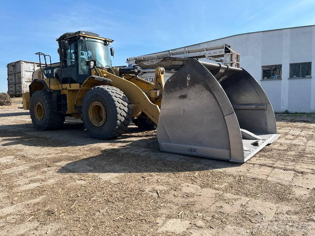 CAT 966K Incarcator pe pneuri