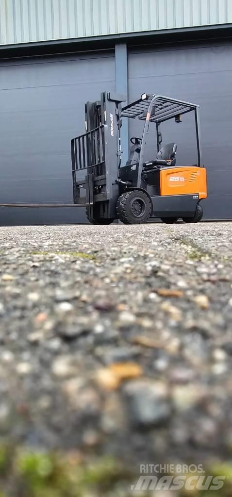 Doosan B 25 X-7 Stivuitor electric