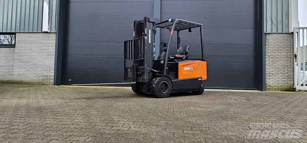 Doosan B 25 X-7 Stivuitor electric