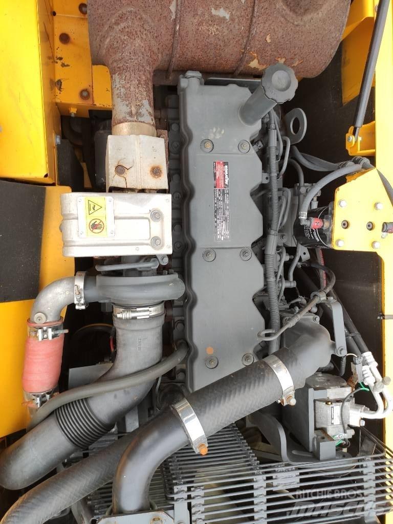Komatsu PC 200 LC-8L Excavatoare pe șenile
