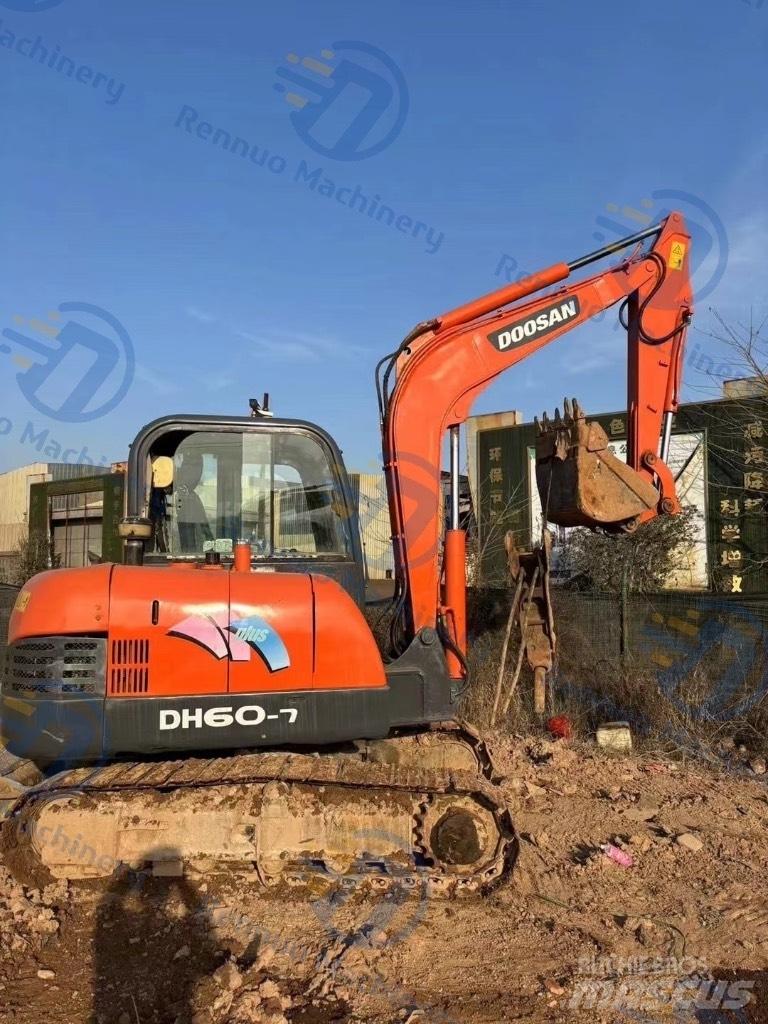 Doosan DH 60 Excavatoare pe șenile

