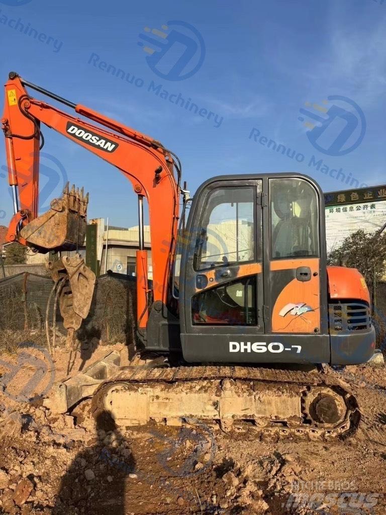 Doosan DH 60 Excavatoare pe șenile
