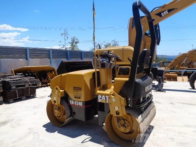 CAT CB224D Cilindri compactori dubli