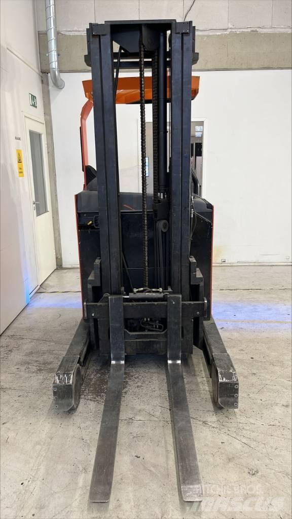 BT RR E 160 M Stivuitor cu catarg retractabil