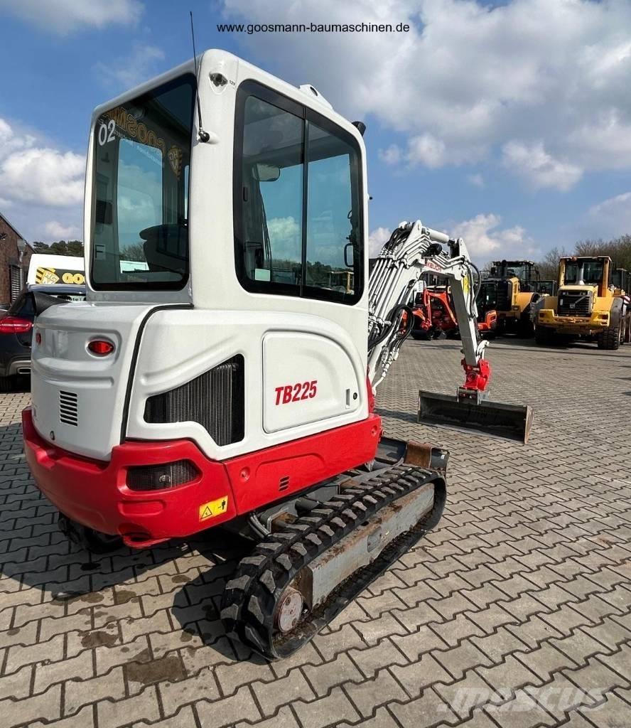 Takeuchi TB 225 Mini excavatoare < 7t