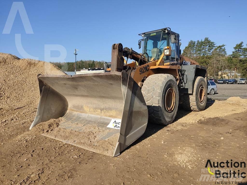 CASE 921 C Incarcator pe pneuri