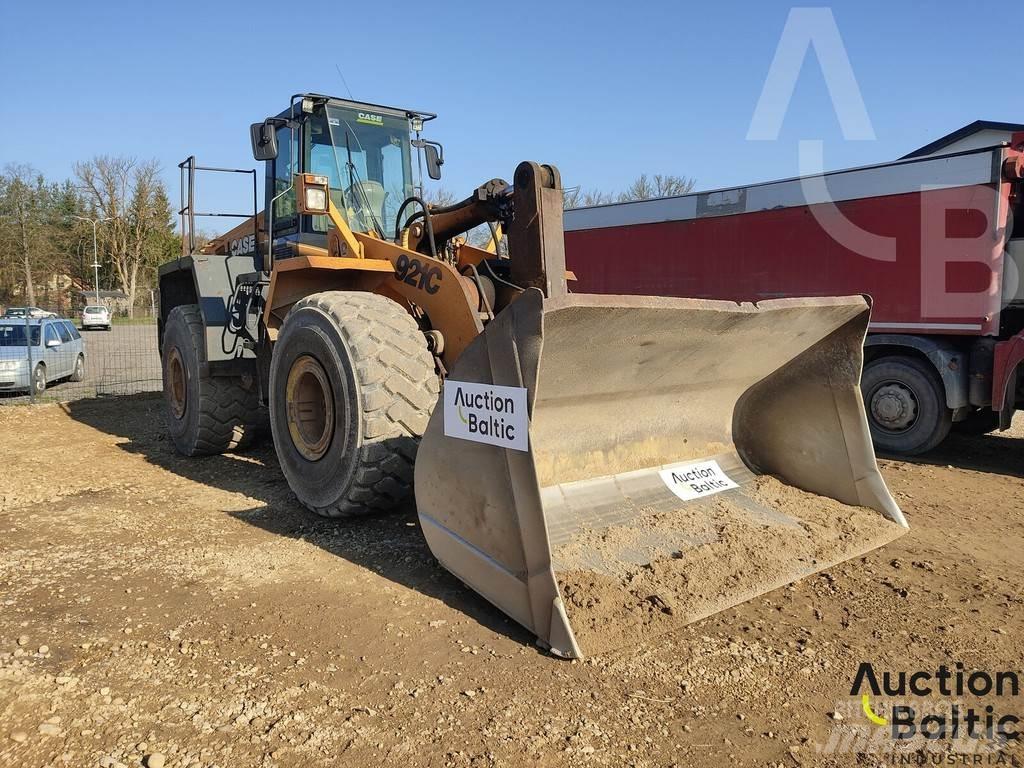 CASE 921 C Incarcator pe pneuri