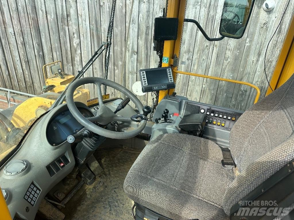 Volvo L 150 E Incarcator pe pneuri