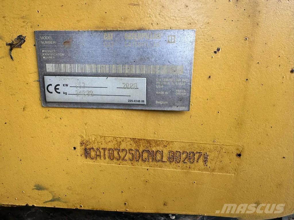 CAT 325 DL Excavatoare pe șenile
