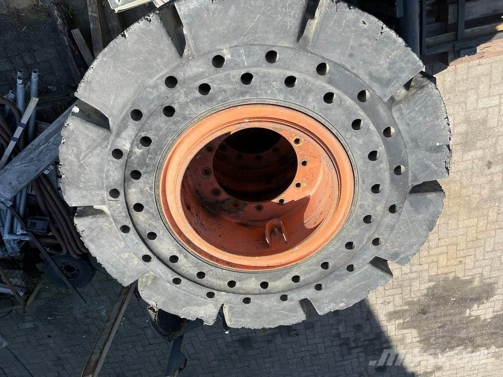 Doosan dl250 Incarcator pe pneuri