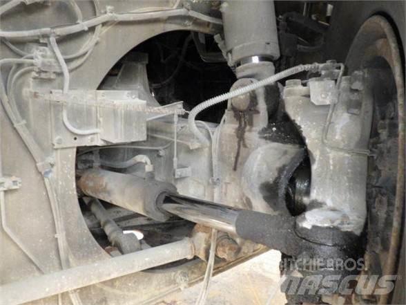 Kato KR65H Macara teren accidentat