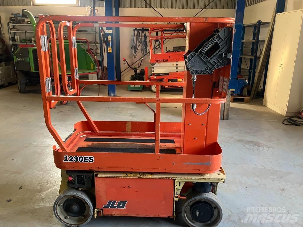 JLG 1230 ES Ascensoare verticale catarg