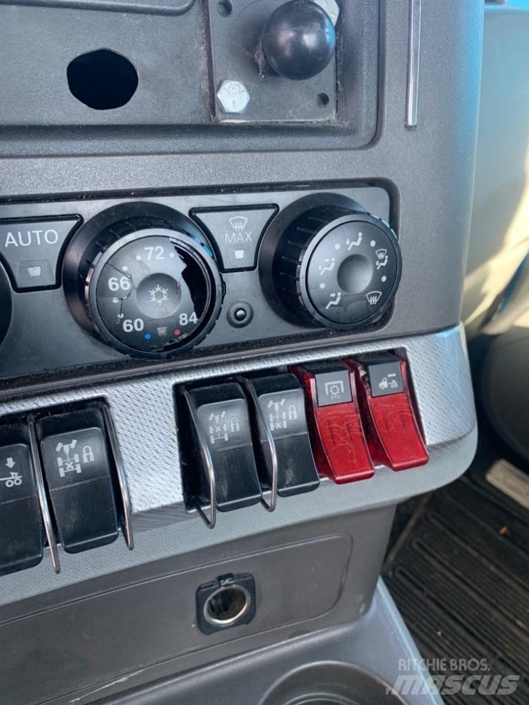 Kenworth T-880 Autotractoare