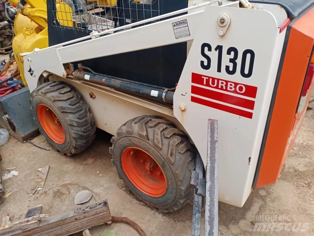 Bobcat S 130 Mini incarcator