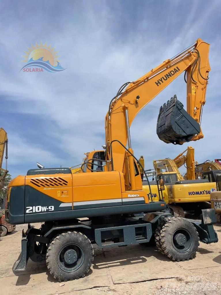 Hyundai R210W-9 Excavatoare cu roti