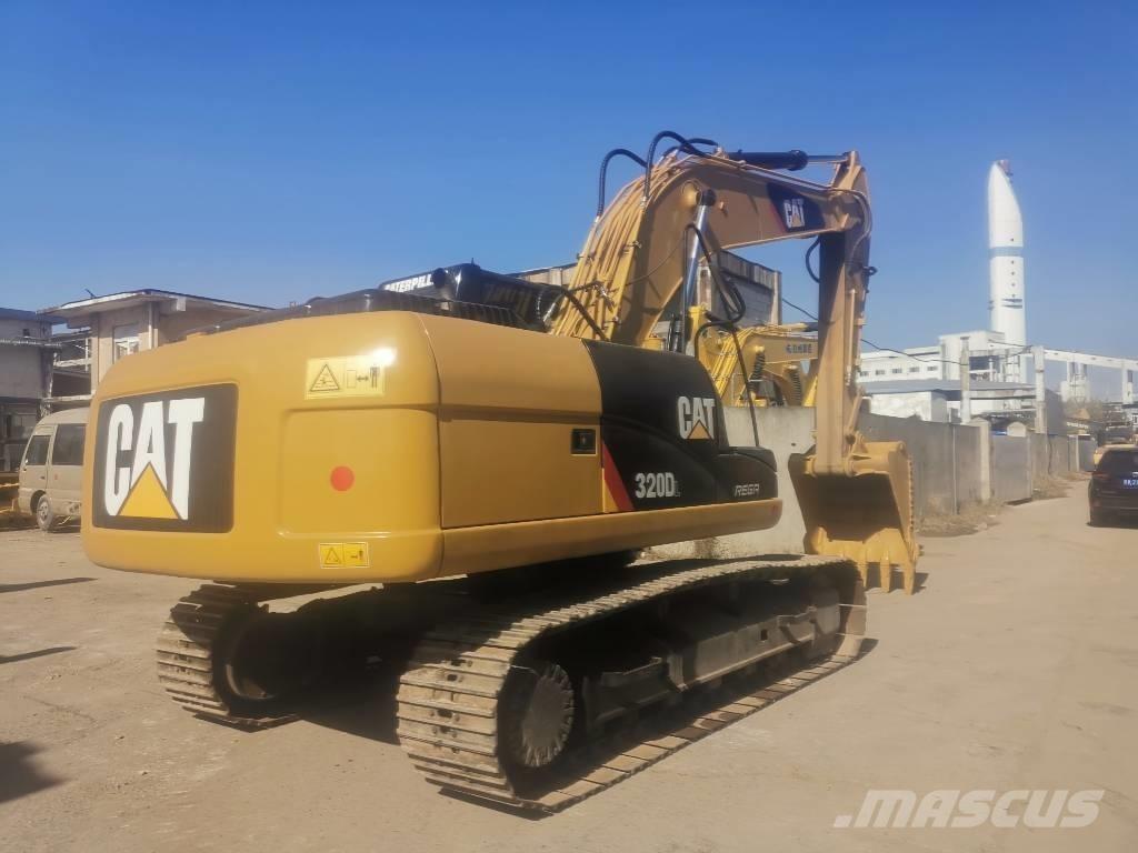 CAT 320 D Excavatoare pe șenile
