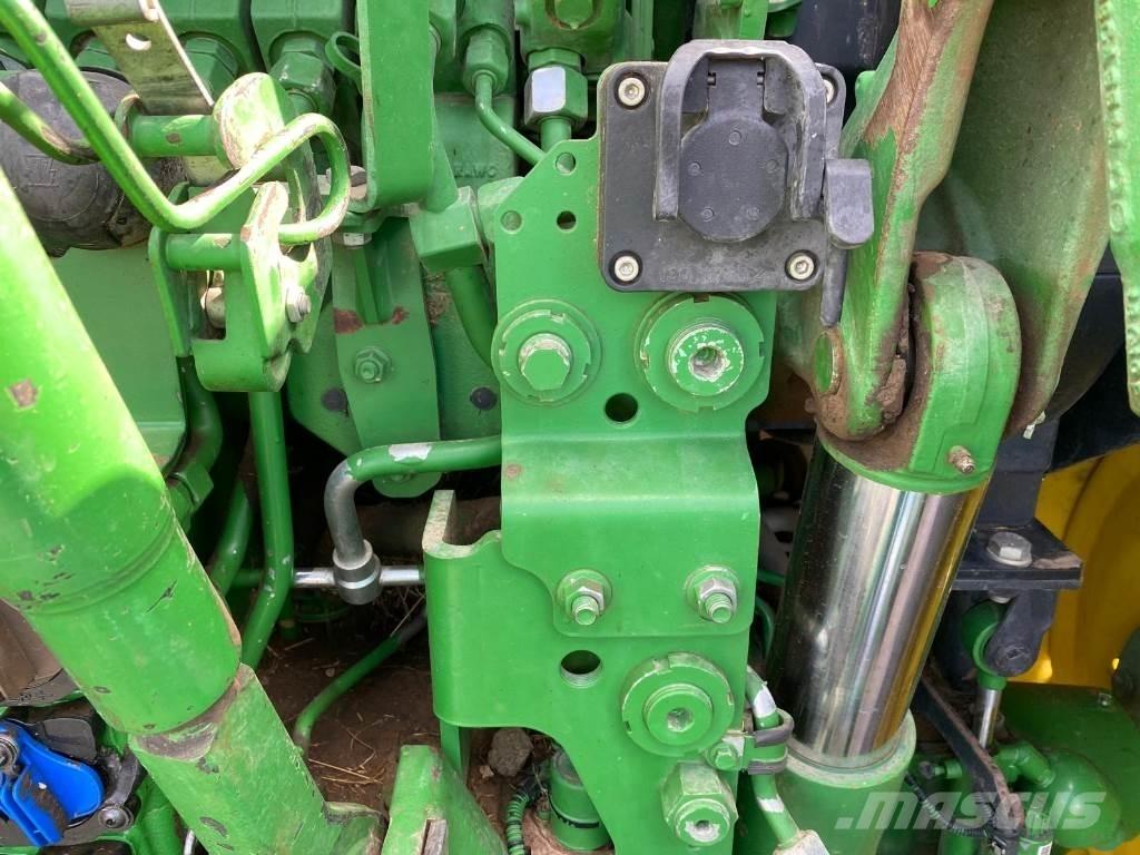 John Deere 6130 R Tractoare