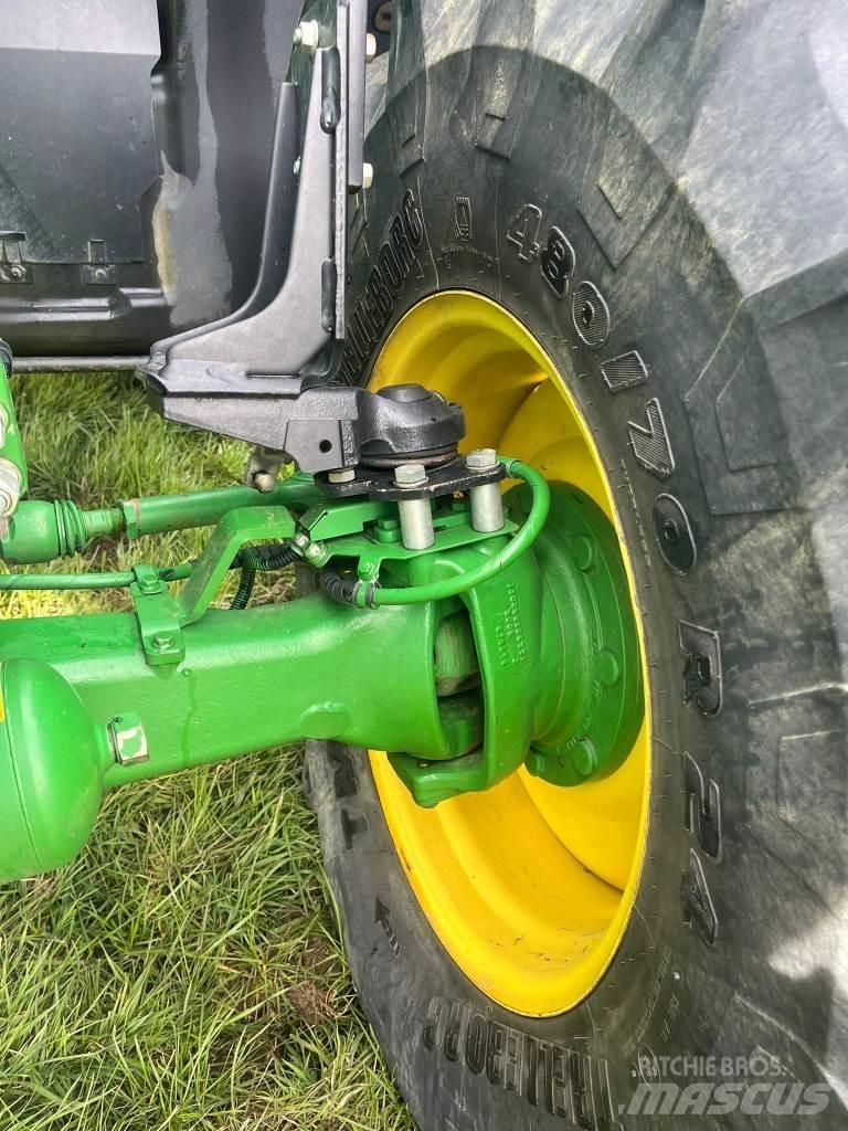 John Deere 6130 R Tractoare