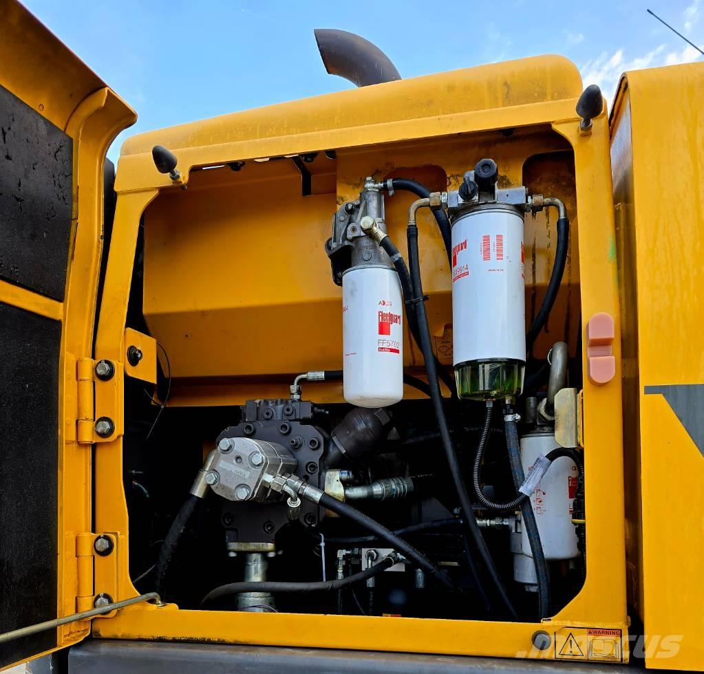 Volvo EW 140 C Excavatoare cu roti