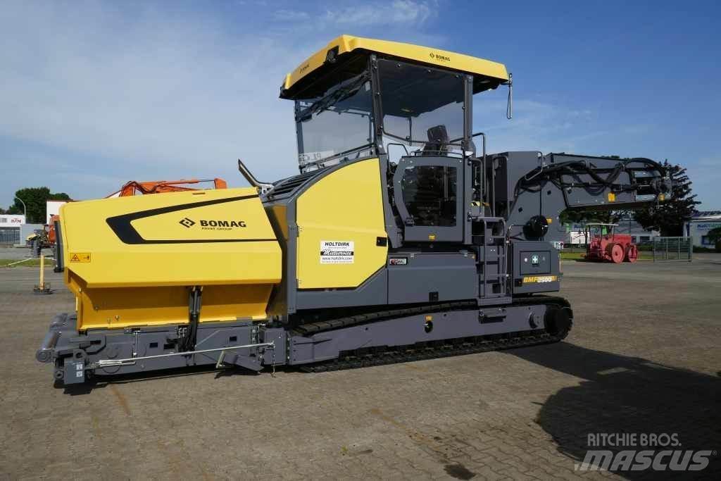 Bomag BMF 2500 M Alimentatoare
