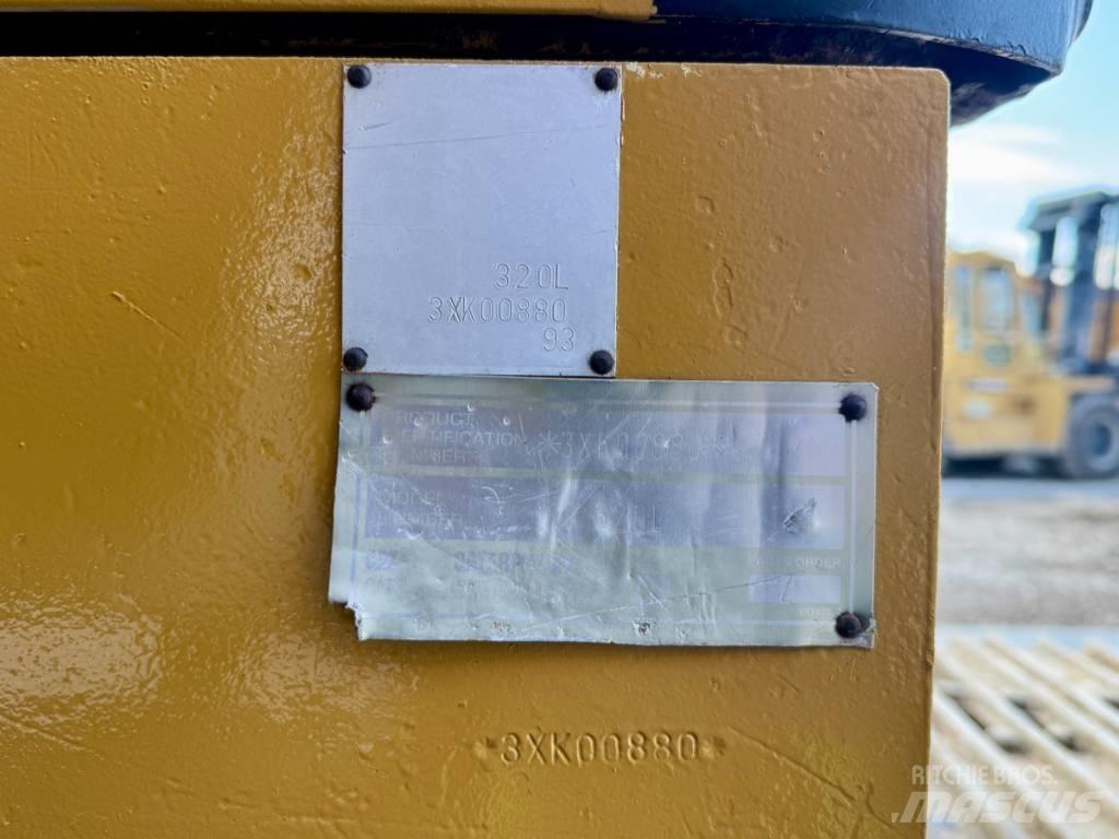CAT 320 L Excavatoare pe șenile
