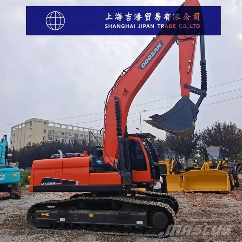 Doosan DX 225 Excavatoare pe șenile
