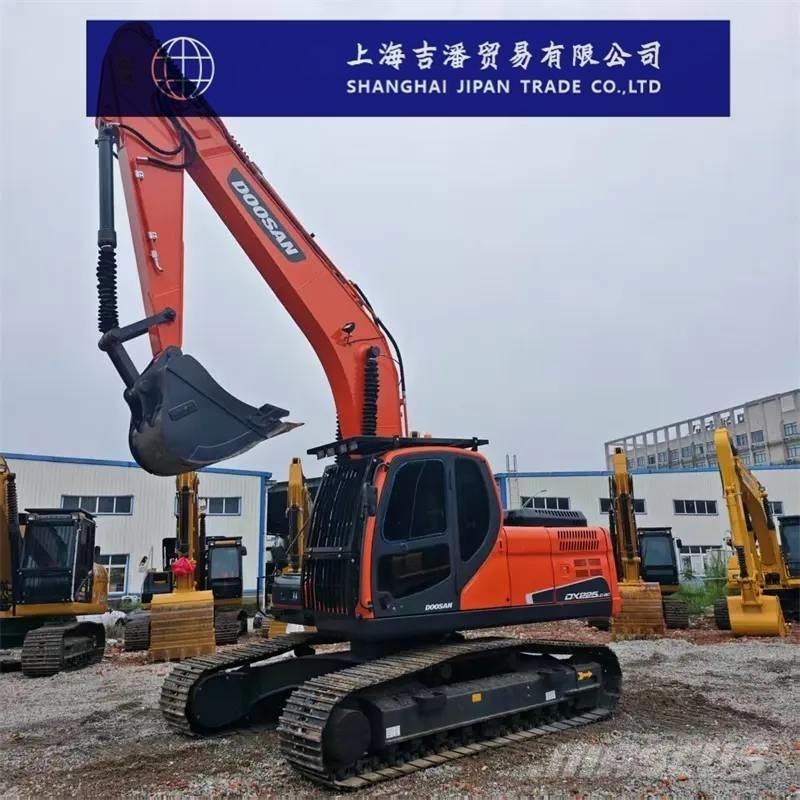 Doosan DX 225 Excavatoare pe șenile
