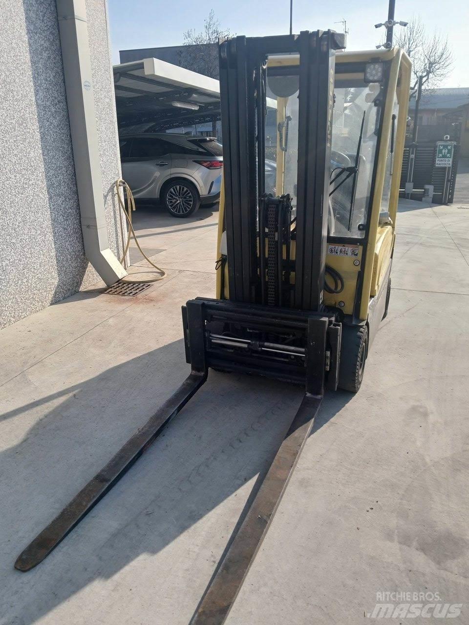Hyster J1.6XNMWB Stivuitor electric