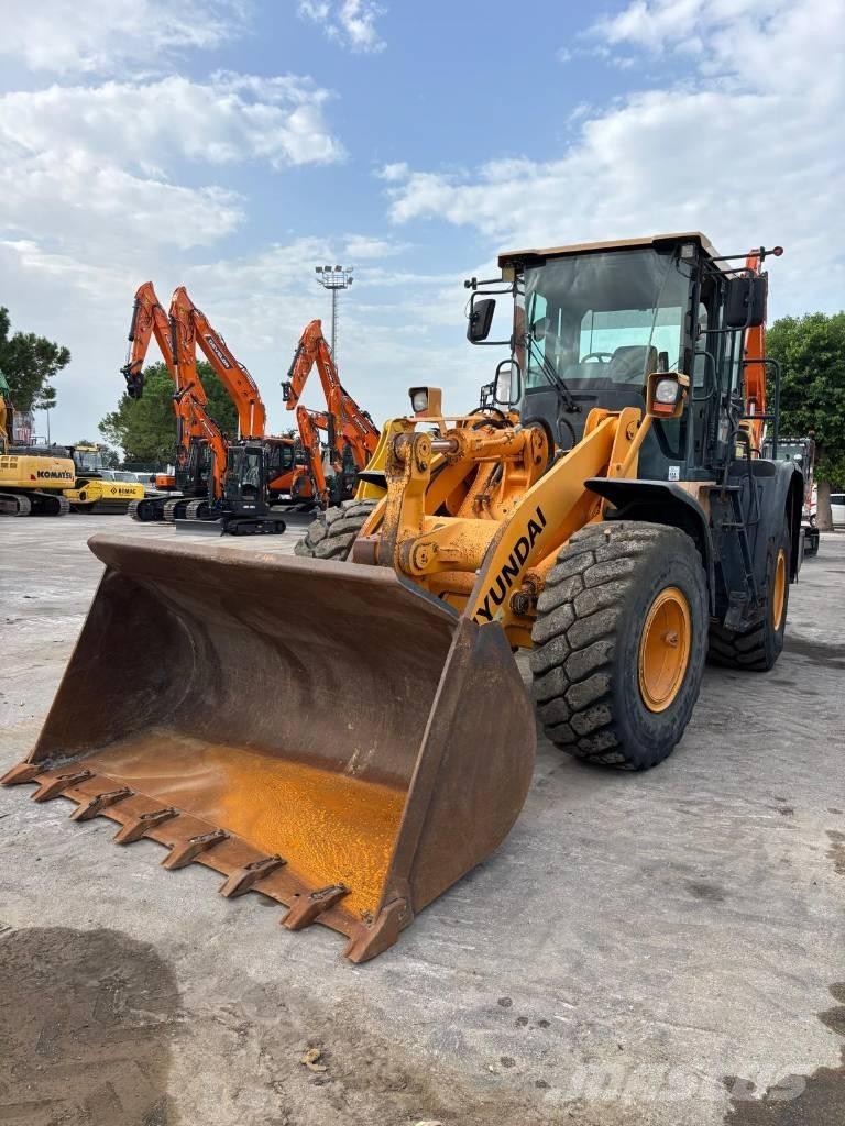 Hyundai HL 757-9 A Incarcator pe pneuri