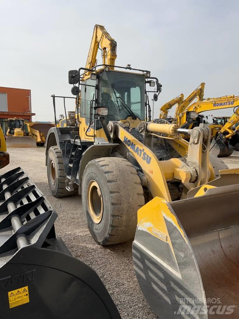 Komatsu WA 380-8 Incarcator pe pneuri