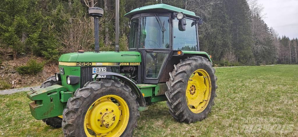 John Deere 2650 Tractoare