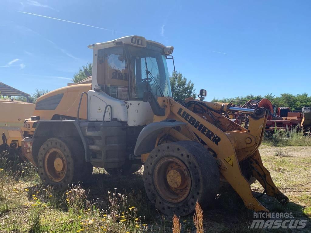 Liebherr L 538 Incarcator pe pneuri