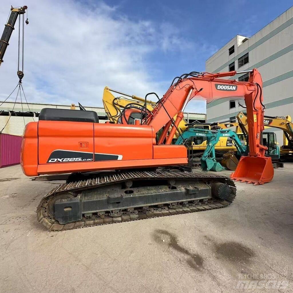Doosan DX 225 LC-9C Excavatoare pe șenile

